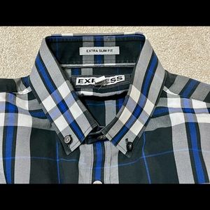 EXPRESS Extra Slim Fit Black/Blue Plaid Button Front Shirt Small
